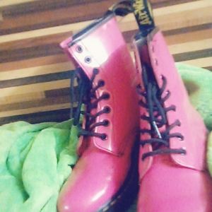 EUC hot pink Dr. Marten 1460 8 eye boots